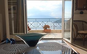 F Apartment In Agia Efimia